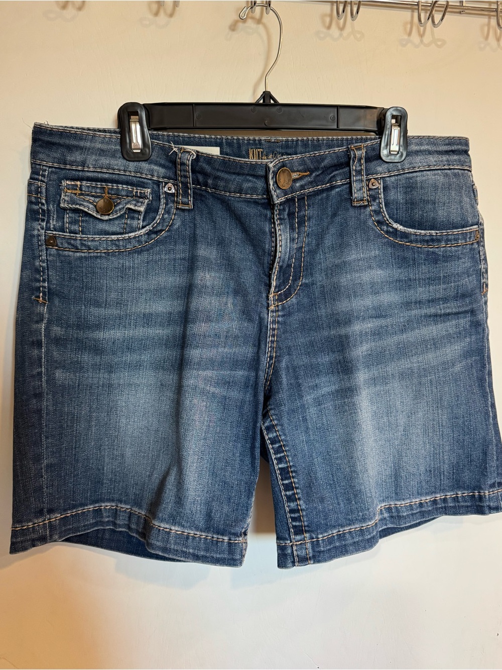 Kut from the Kloth Women’s Mid-Rise Denim Shorts - Blue
